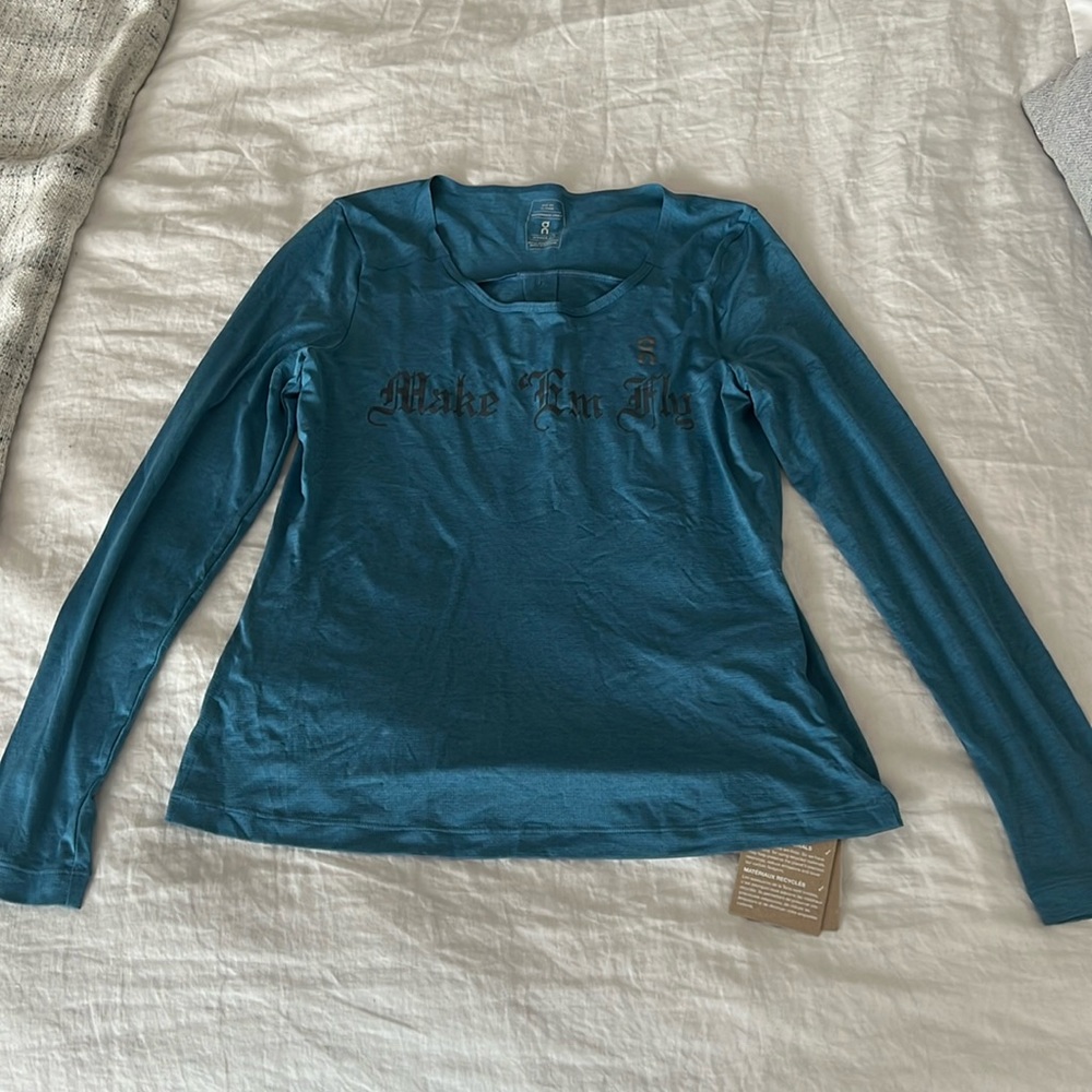 Run On Clouds Long Sleeve shirt